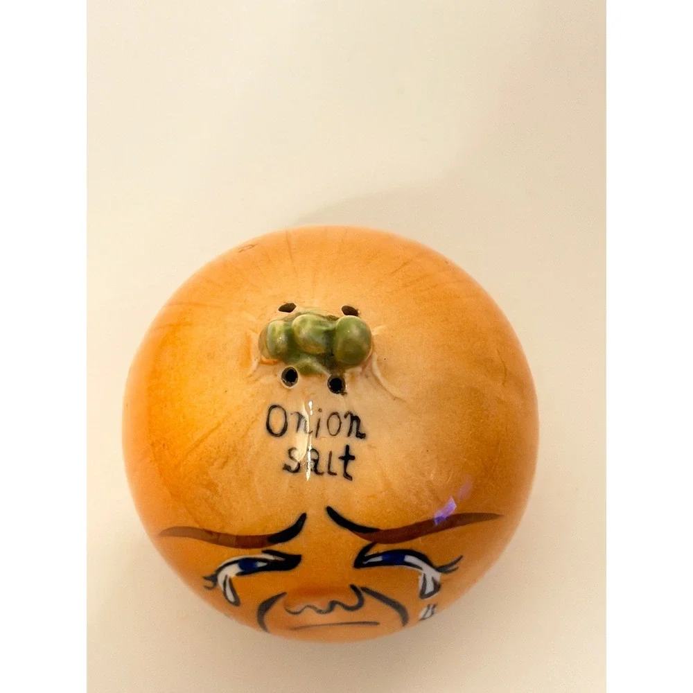 Onion Salt Shaker Sz 3